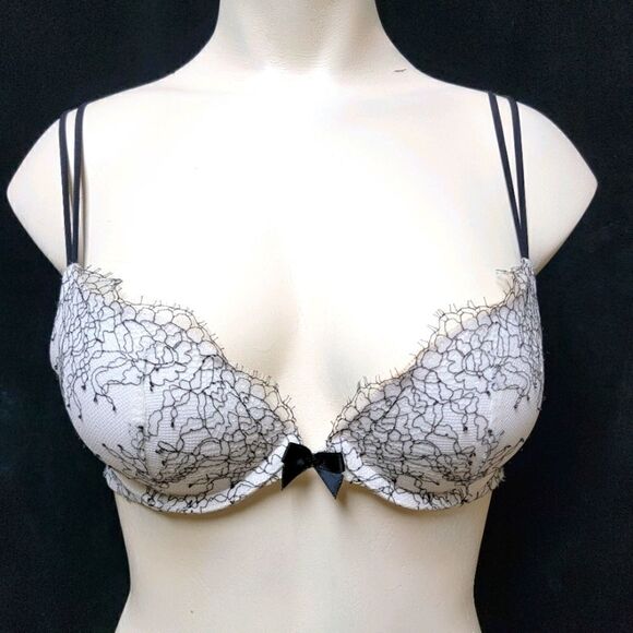 VICTORIA'S SECRET VERY SEXY LACY PUSH-UP BRA - Picture 2 of 8